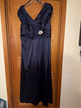 Mother of Bride Dress 18 Navy Blue Satin A-Line Long Dress Rhinestone Broach